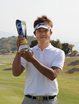 額賀辰徳選手