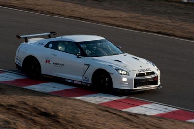 NISSAN GT-R