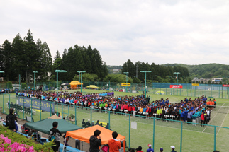 東日本大会開会式の様子（105チーム総勢約900名）