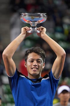 男子シングルス優勝:高橋悠介選手