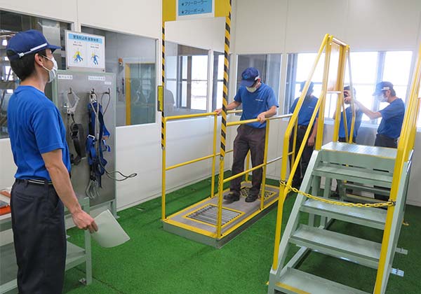 Equipment designed to provide the experience of walking on a slippery floor