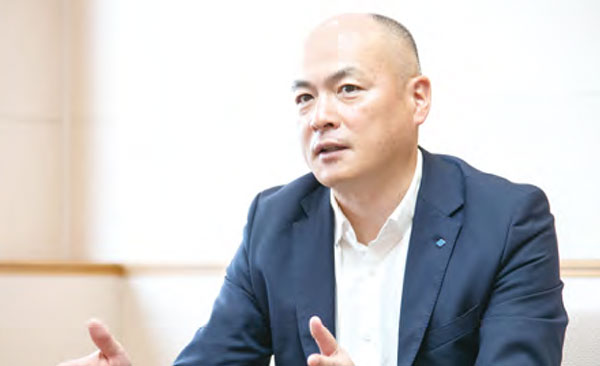 國安 恭彰