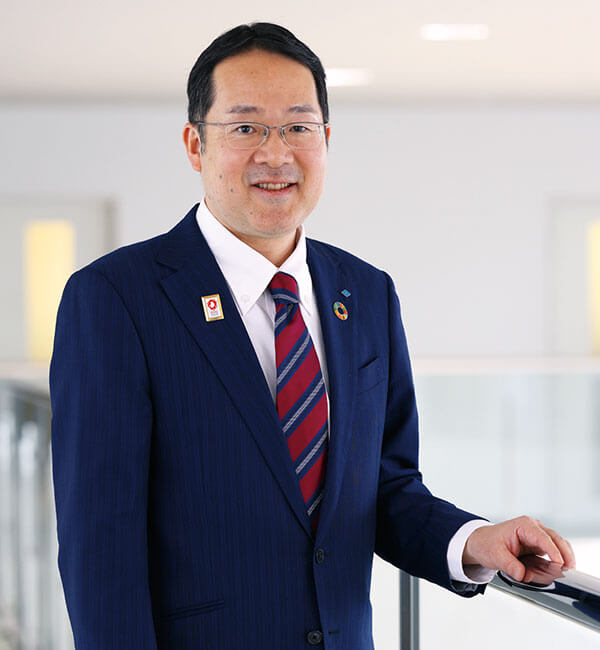 Masahiro Tsuzaki Executive Officer, General Manager of the Hybrid Rubber Products Headquarters